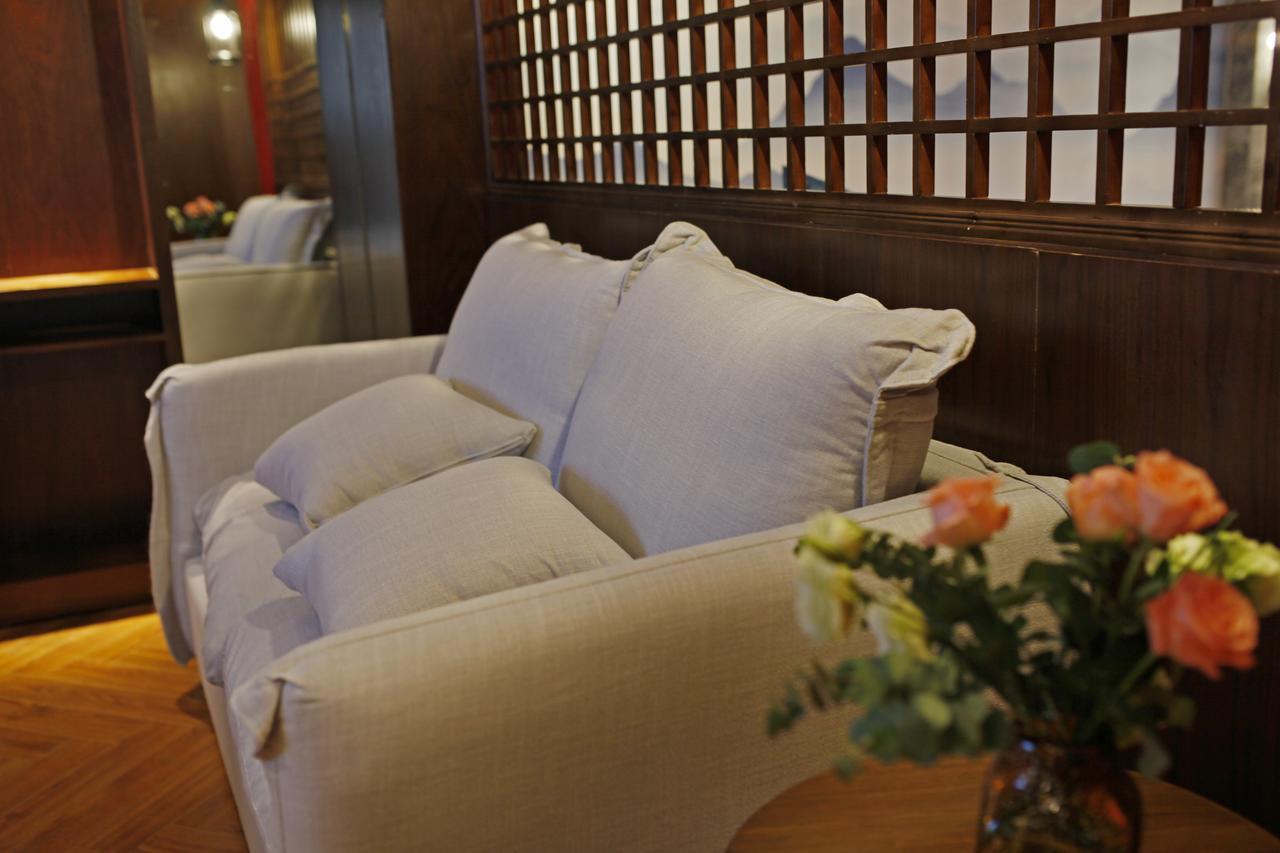 張家界武陵源北岸輕奢客棧 森林公園店 Hotel Zhangjiajie Exterior photo